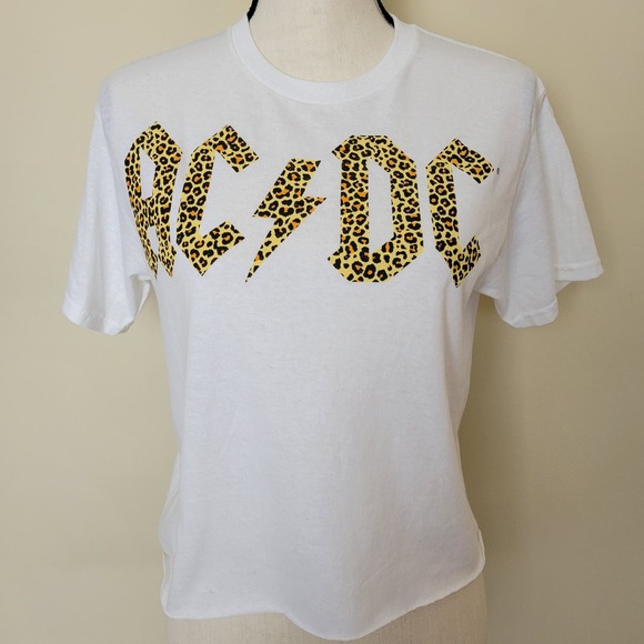 AC/DC Tops - AC/DC Womens 100% Cotton Shirt  Small White Crew Neck Short Sleeve Leopard Print